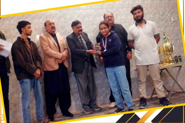 Divya Kumari receiving her award from tournament officials